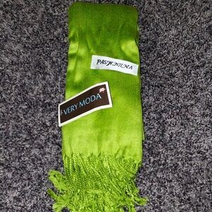 Pashmina Green Scarf NEW